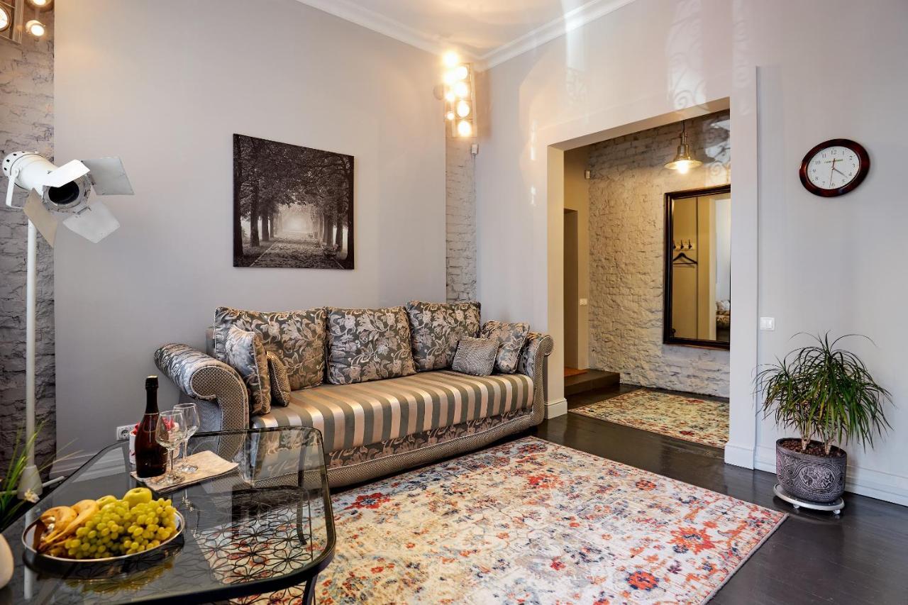 Paulmarie Apartment Near Nezavisimosti Мінськ Екстер'єр фото