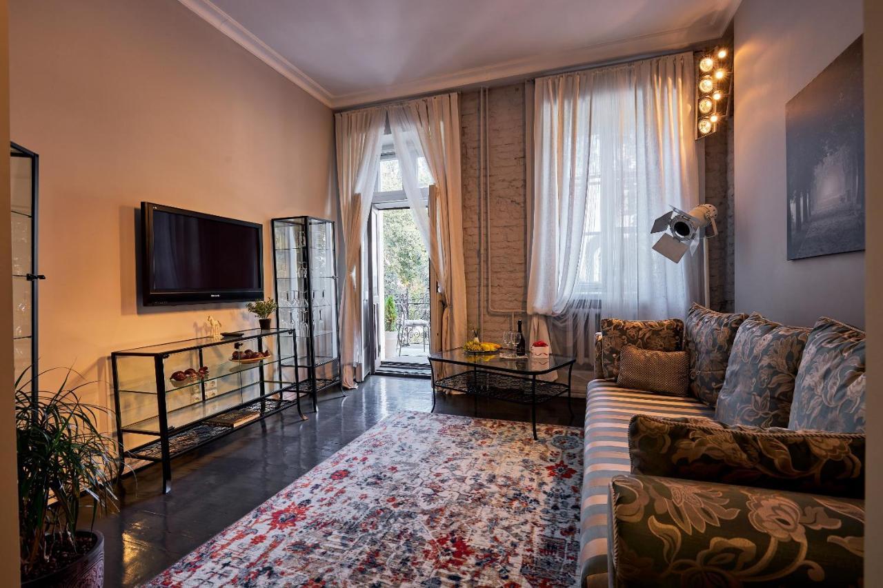 Paulmarie Apartment Near Nezavisimosti Мінськ Екстер'єр фото